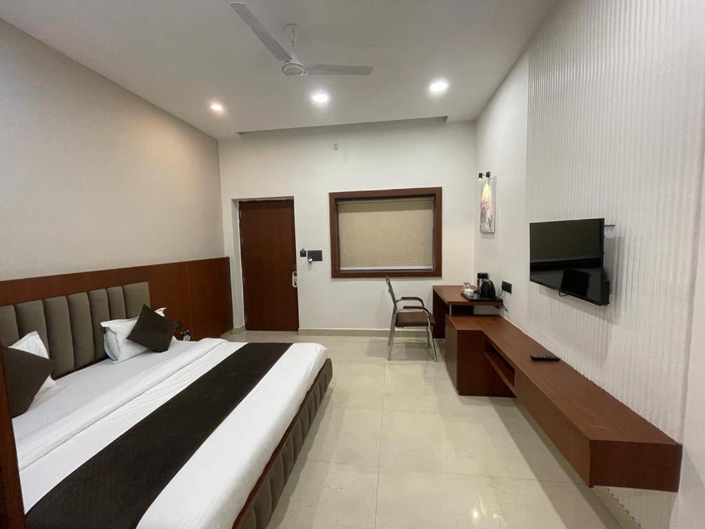 The Kedar Resort Mathura Exterior foto